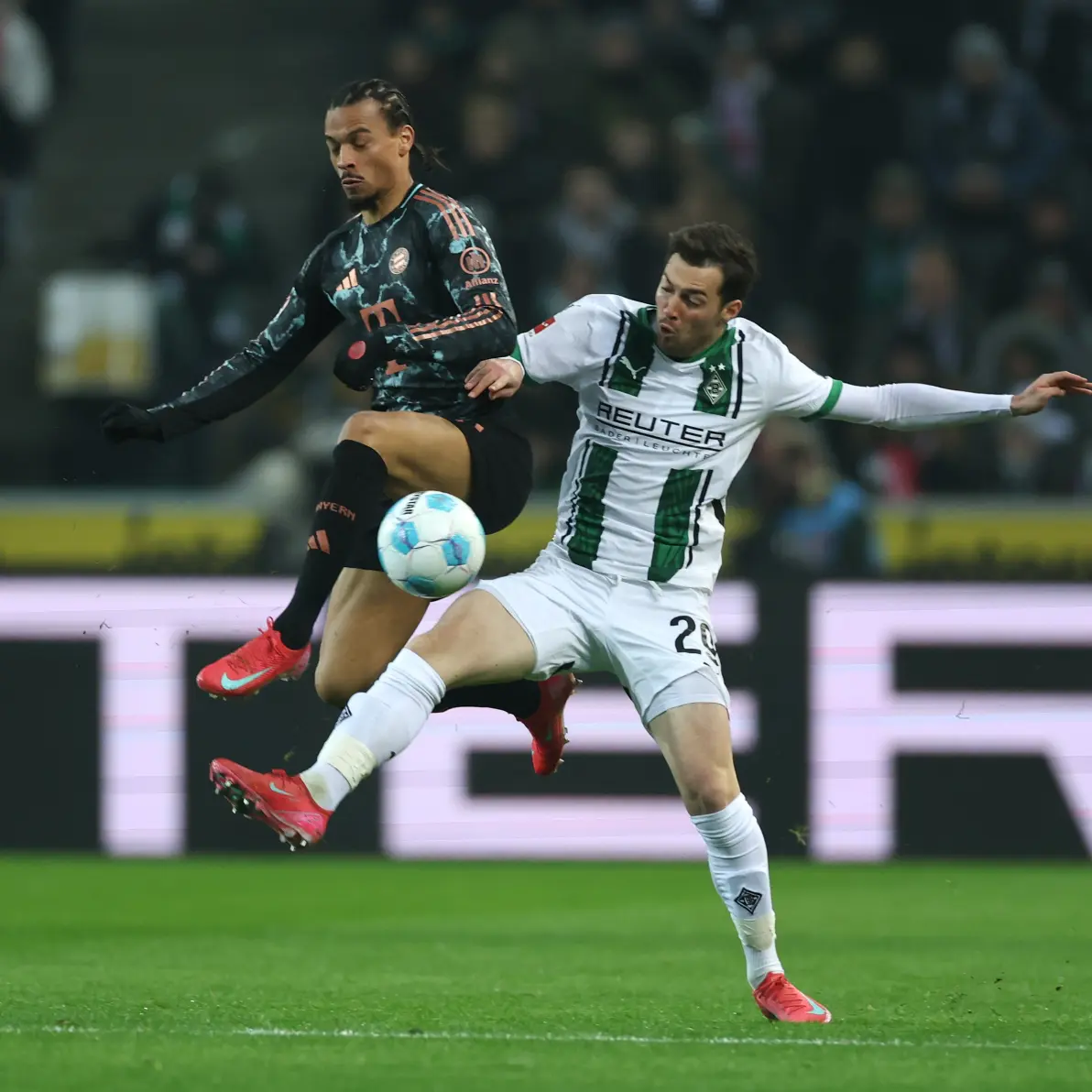 FB体育官网-门兴格拉德巴赫不敌强敌，遭遇失利